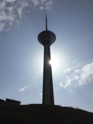 Toàn canhr tháp Milad tại Tehran