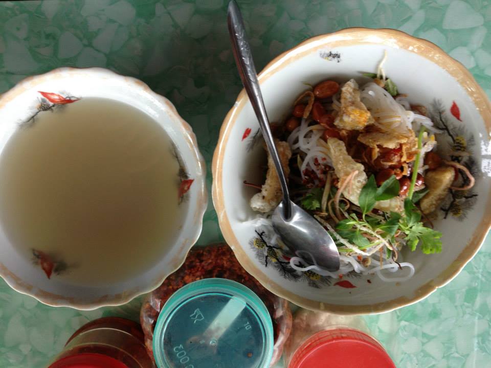 Cơm Hến một đặc sản ẩm thực xứ Huế