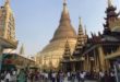 Quét chùa cùng tắm Phật chùa Shwedagon. Photo Samgoshare.