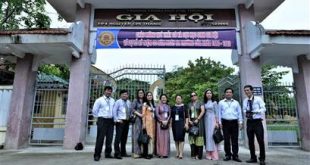 Chia tay người bạn học thuở thiếu thời. Photo HT