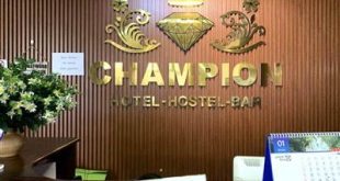 Quầy tiếp tân khách sạn Champion Boutique. Photo Samgoshare